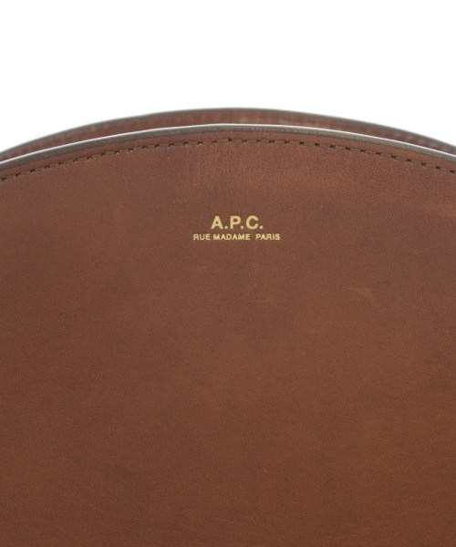 A.P.C.（アーペーセー）ショルダーバッグ 茶 サイズ:- レディース/2200708420188