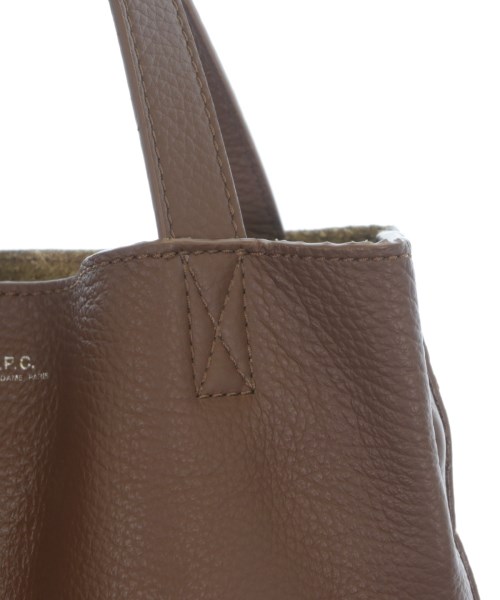A.P.C.（アーペーセー）ショルダーバッグ 茶 サイズ:- レディース/2200716907121