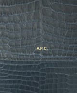 A.P.C.（アーペーセー）ショルダーバッグ 紺 サイズ:- レディース/2200661015070