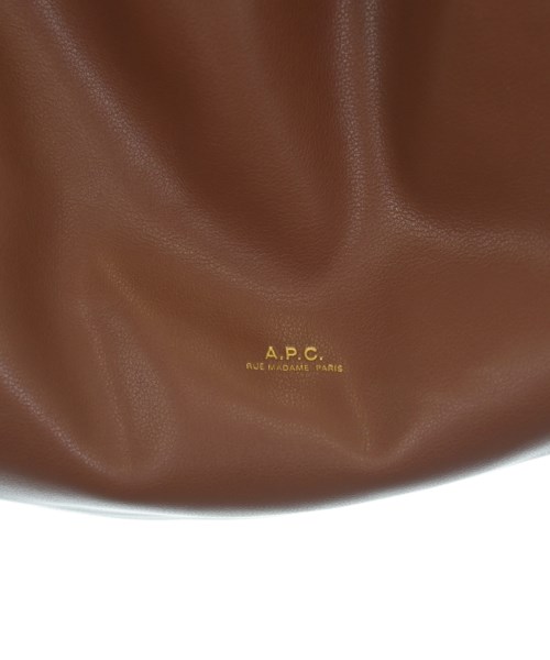 A.P.C.（アーペーセー）ショルダーバッグ 茶 サイズ:- レディース/2200727909060