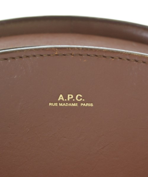 A.P.C.（アーペーセー）ショルダーバッグ 茶 サイズ:- レディース/2200687920037