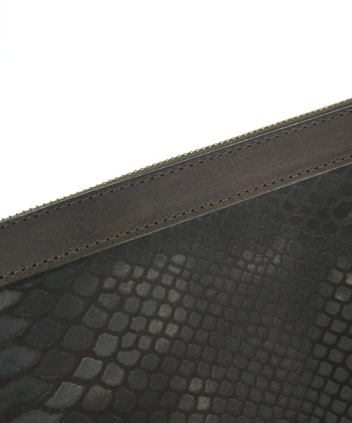 A.P.C.（アーペーセー）クラッチバッグ 茶 サイズ:- レディース/2200686949060