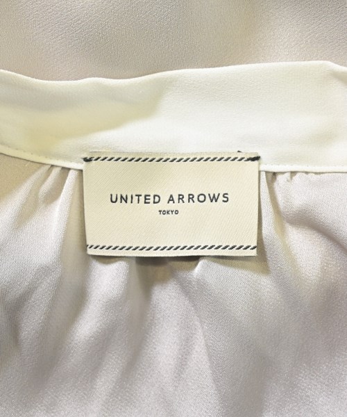 UNITED ARROWS（ユナイテッドアローズ）カジュアルシャツ ベージュ サイズ:36(S位) レディース/2200613546096