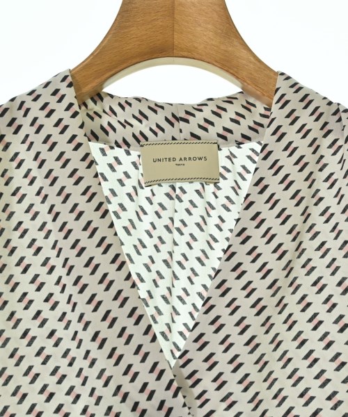 UNITED ARROWS（ユナイテッドアローズ）ベスト 白 サイズ:36(S位) レディース/2200717727087