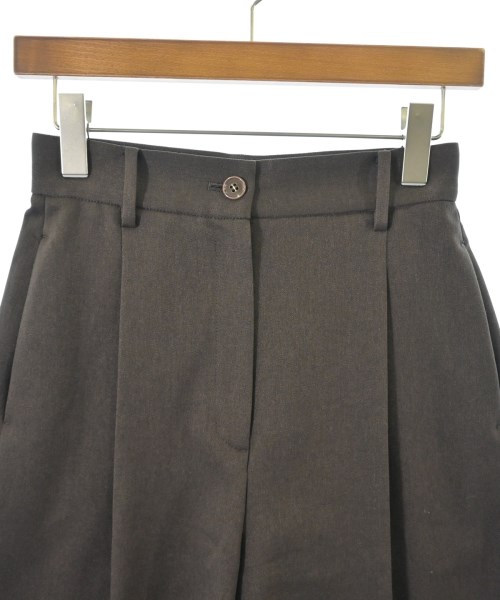 BARNEYS NEWYORK（バーニーズニューヨーク）ショートパンツ 茶 サイズ:36(S位) レディース/2200661055175
