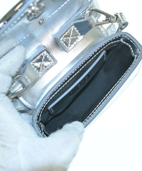 DIESEL（ディーゼル）ショルダーバッグ シルバー サイズ:- レディース/2200636011113