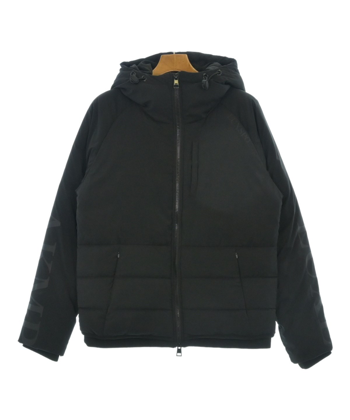 AKM（エーケーエム）ダウンジャケット/ダウンベスト 黒 サイズ:M