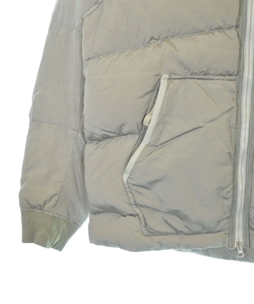 STONE ISLAND（ストーンアイランド）ダウンジャケット/ダウンベスト カーキ サイズ:M メンズ/2200643900028