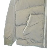 STONE ISLAND（ストーンアイランド）ダウンジャケット/ダウンベスト カーキ サイズ:M メンズ/2200643900028