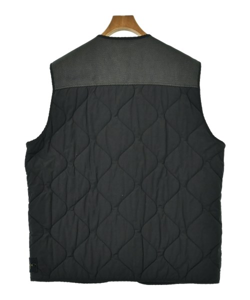 STONE ISLAND（ストーンアイランド）ダウンジャケット/ダウンベスト 黒 サイズ:XL メンズ/2200674794023