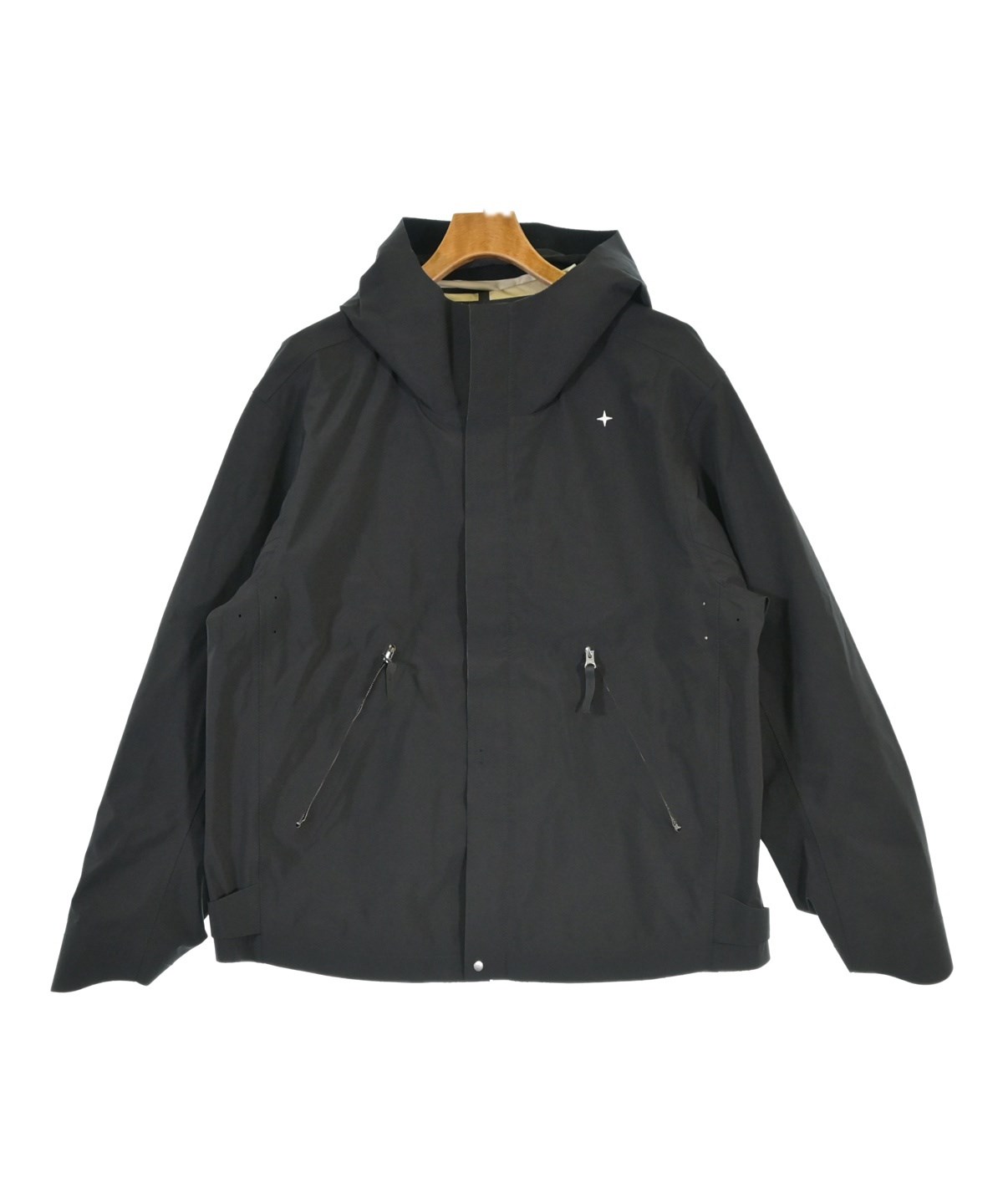 STONE ISLAND（ストーンアイランド）マウンテンパーカー 黒 サイズ:L