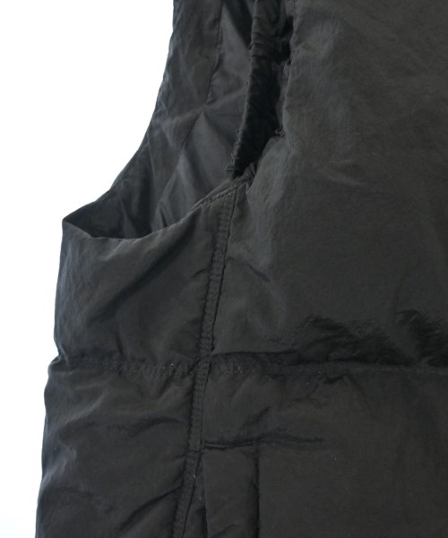 STONE ISLAND（ストーンアイランド）ダウンジャケット/ダウンベスト 黒 サイズ:L メンズ/2200651184021