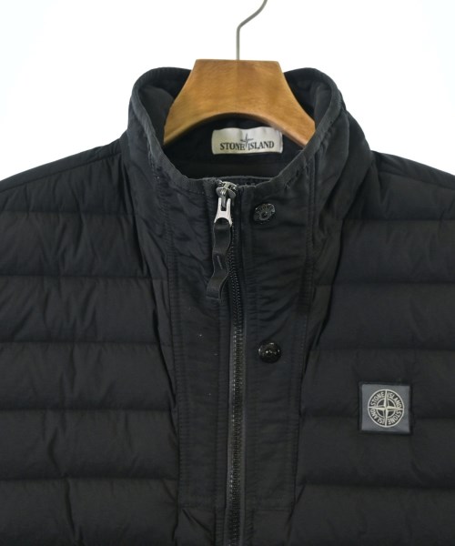 STONE ISLAND（ストーンアイランド）ダウンジャケット/ダウンベスト 黒 サイズ:M メンズ/2200636883284