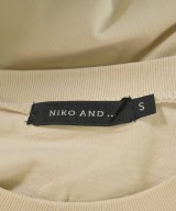 niko and...（ニコアンド）Tシャツ・カットソー ベージュ サイズ:S メンズ/2200733127052