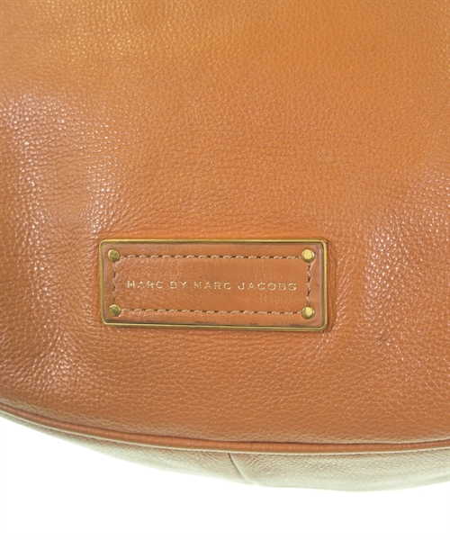 MARC BY MARC JACOBS（マーク　バイ　マーク　ジェイコブス）ショルダーバッグ 茶 サイズ:- レディース/2200606070058
