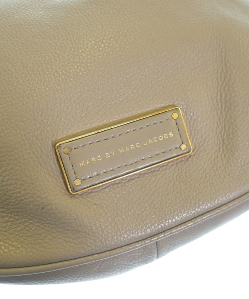 MARC BY MARC JACOBS（マーク　バイ　マーク　ジェイコブス）ハンドバッグ ベージュ サイズ:- レディース/2200619455019
