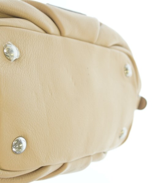 MARC BY MARC JACOBS（マーク　バイ　マーク　ジェイコブス）ショルダーバッグ ベージュ サイズ:- レディース/2200680788078