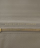 MARC BY MARC JACOBS（マーク　バイ　マーク　ジェイコブス）財布・コインケース ベージュ サイズ:- レディース/2200702531095