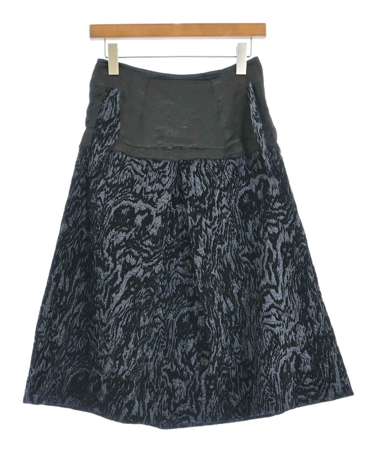TOGA トーガ ロング・マキシ丈スカート 白x黒 0303625J0061 TOGA トーガ ロング・マキシ丈スカート 白x黒 0303625J0061 TOGA