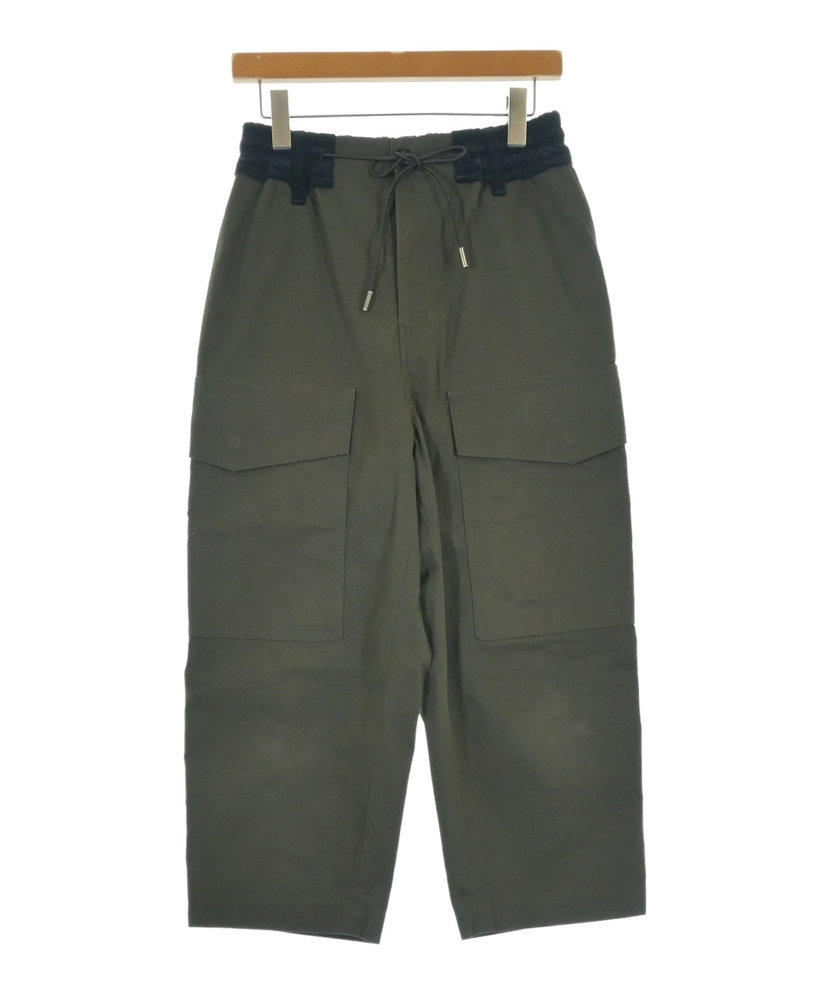 定価49500円 sacai ハーフパンツ　サイズ2 カーキ 定価49500円 sacai ハーフパンツ サイズ2 カーキ