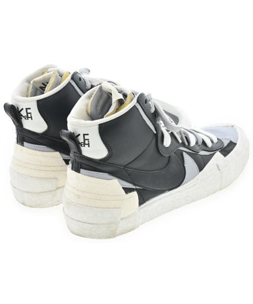 sacai（サカイ）スニーカー グレー サイズ:27cm メンズ/2200654828373