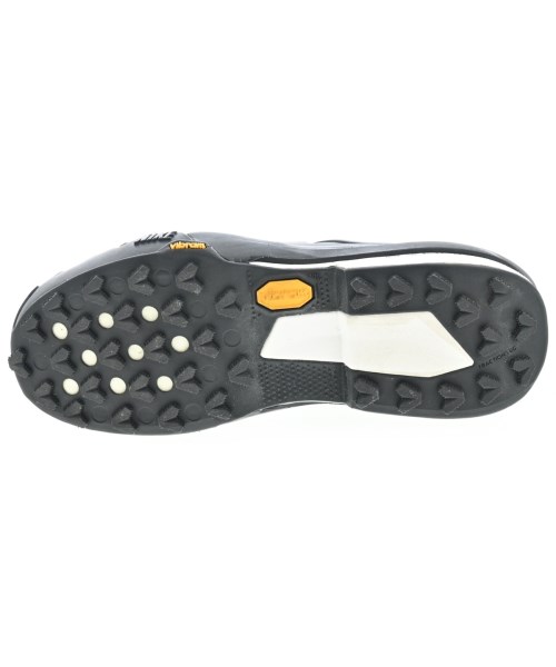 sacai（サカイ）スニーカー 黒 サイズ:23cm メンズ/2200656285020