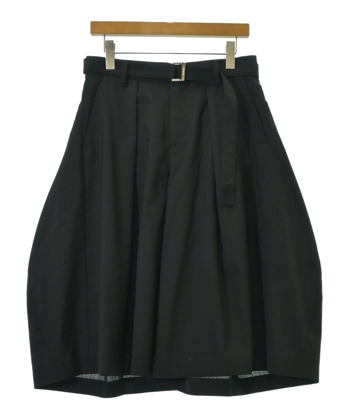 週末セール！サカイショートパンツ タグ付き新品 sacai（サカイ）ショートパンツ 黒 サイズ:1(S位) メンズ