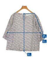 To b. by agnes b（トゥービーバイアニエスベー）ブラウス グレー サイズ:38(M位) レディース/2200721944104