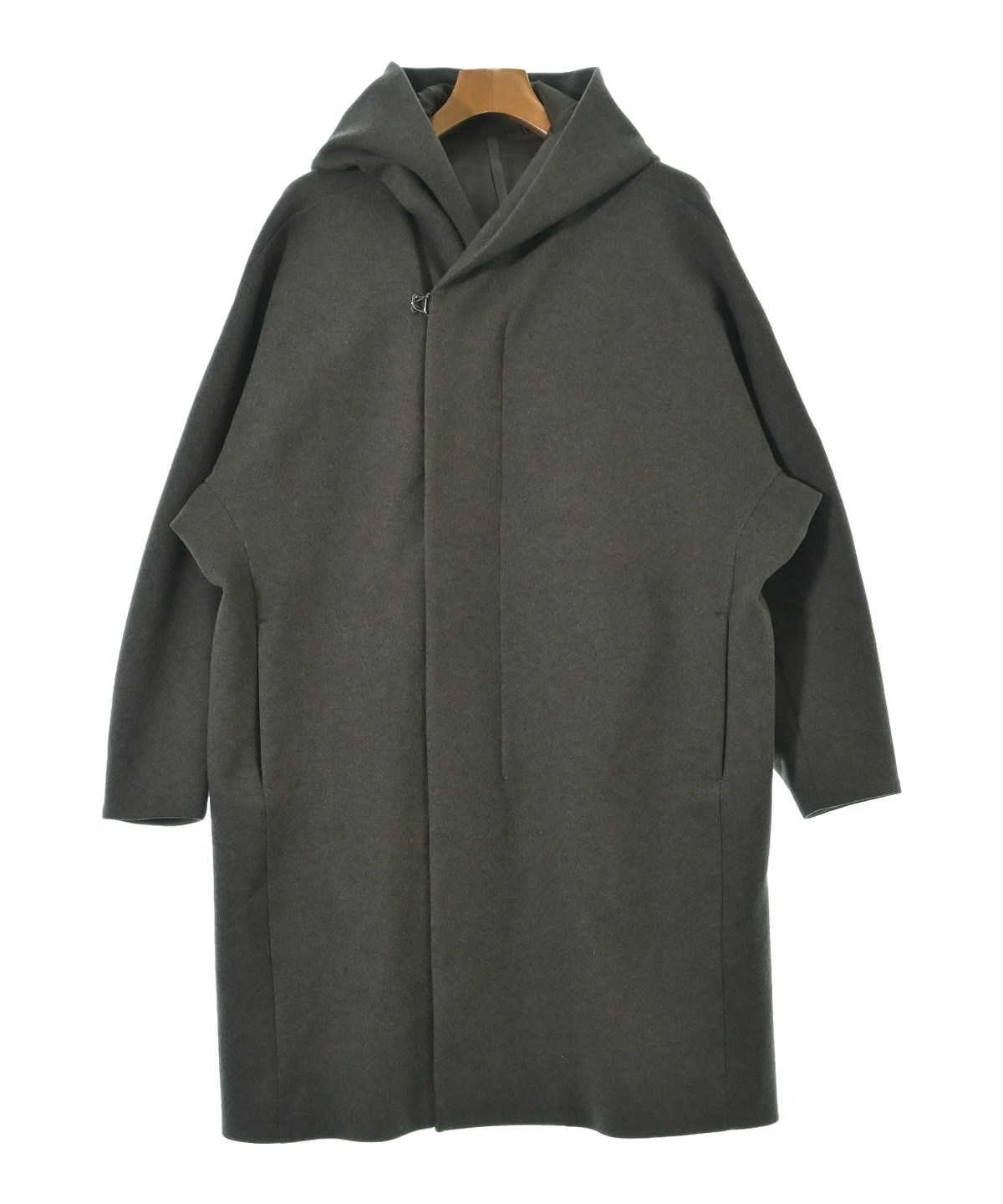 KAZUYUKI KUMAGAI ATTACHMENT（カズユキクマガイアタッチメント