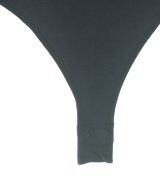 Vince（ヴィンス）Tシャツ・カットソー 紺 サイズ:S レディース/2200644192170