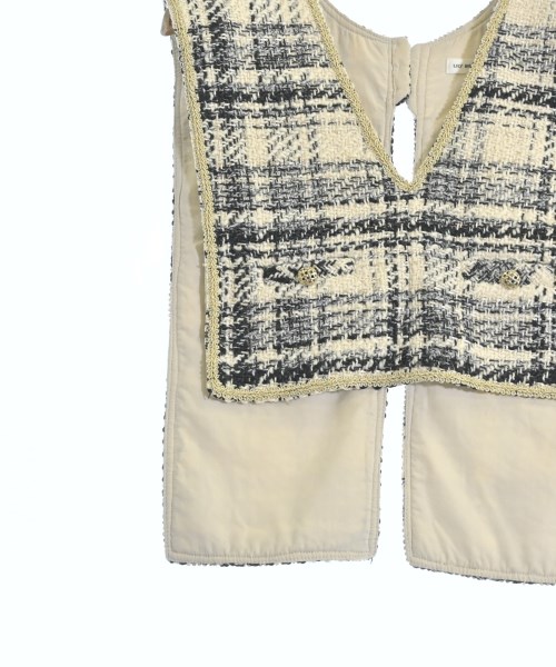 LILY BROWN（リリーブラウン）ベスト 白 サイズ:ONE レディース/2200641188039