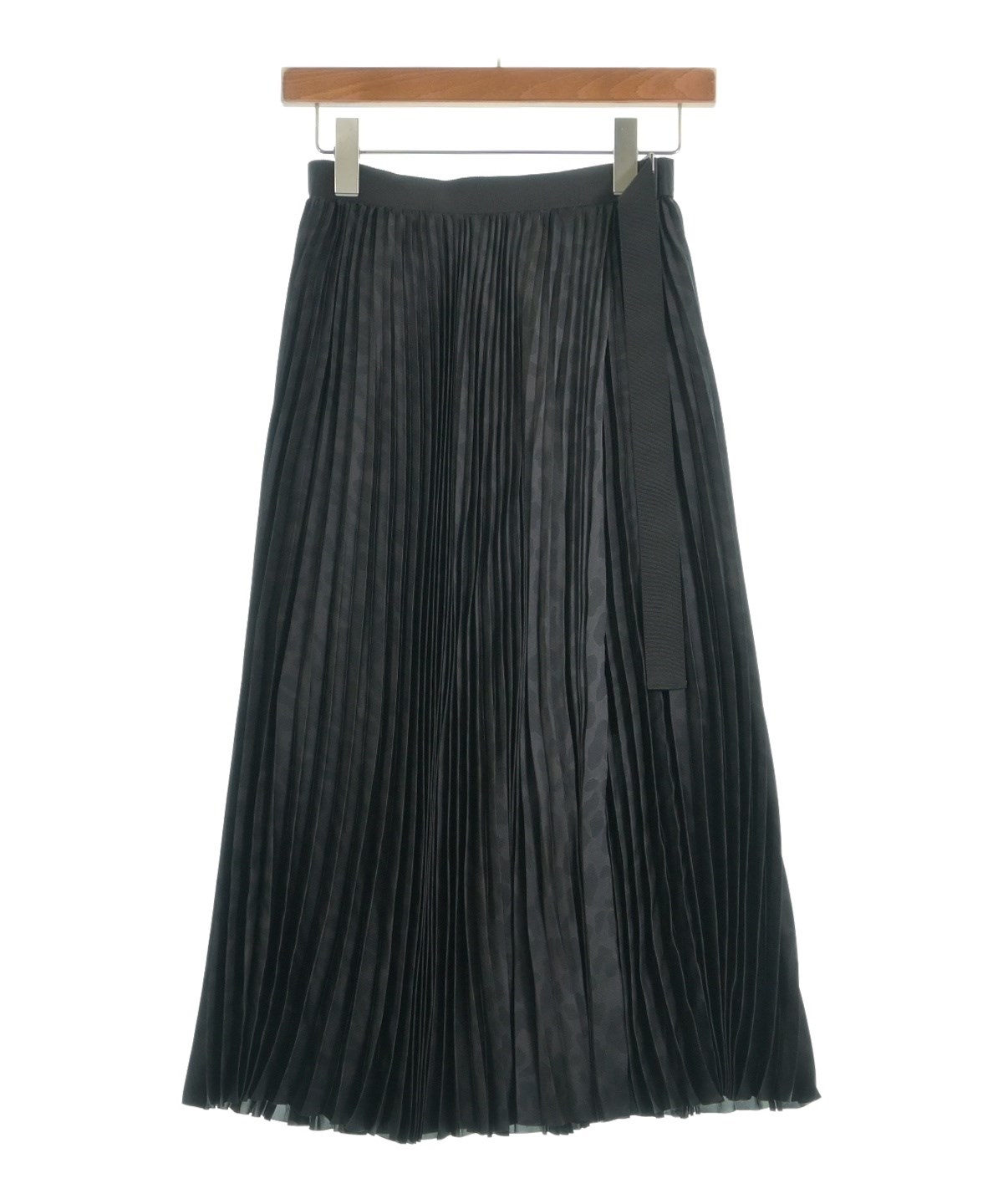 sacai2024カーゴスカートサイズ2黒 sacai - サカイ SACAI スカートの通販 by KOMEHYO ONLINE ラクマ
