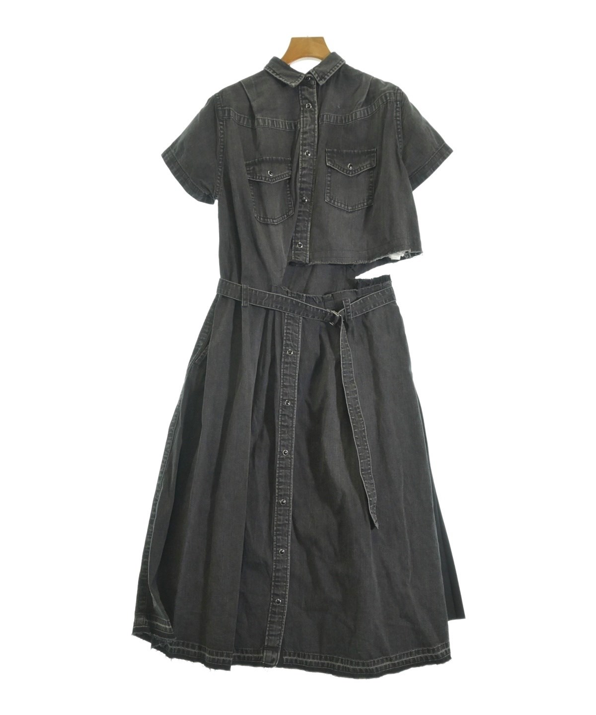 sacai（サカイ）ワンピース 黒 サイズ:1(S位) レディース