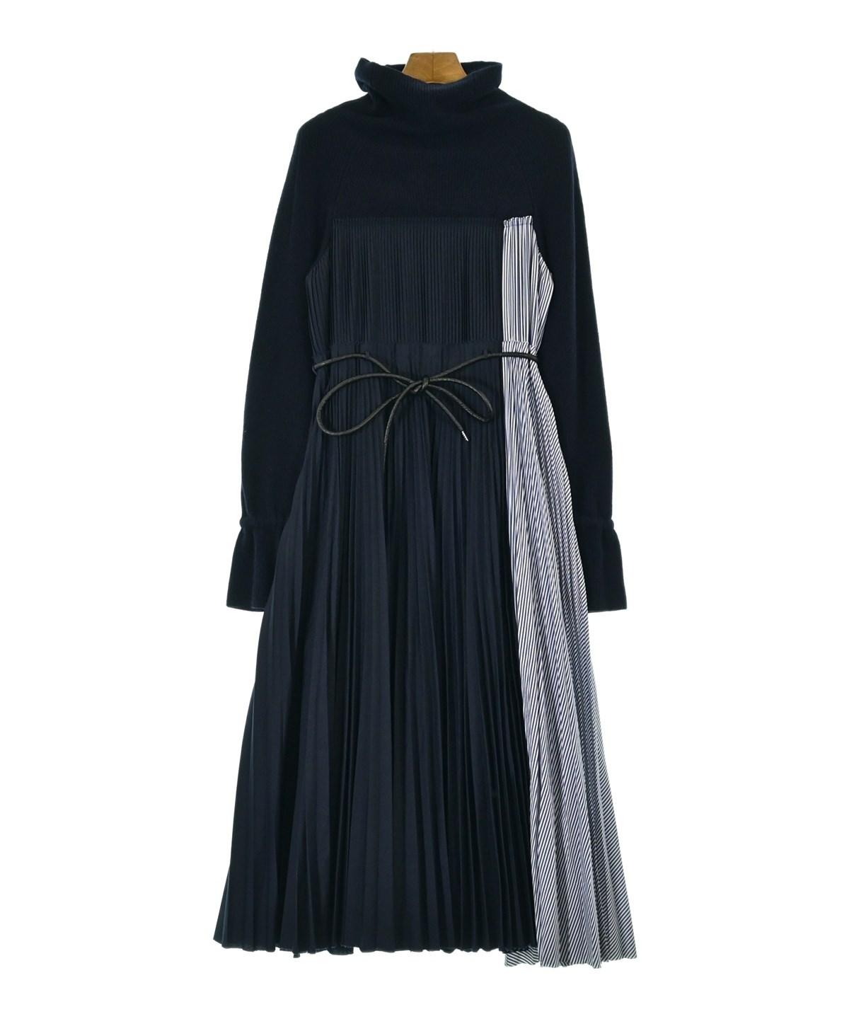 sacai ワンピース sacai（サカイ）ワンピース 紺 サイズ:1(S位) レディース