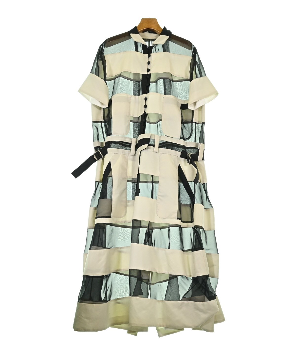 sacai（サカイ）ワンピース ベージュ サイズ:2(M位) レディース