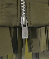 sacai（サカイ）その他 カーキ サイズ:2(M位) レディース/2200657517014