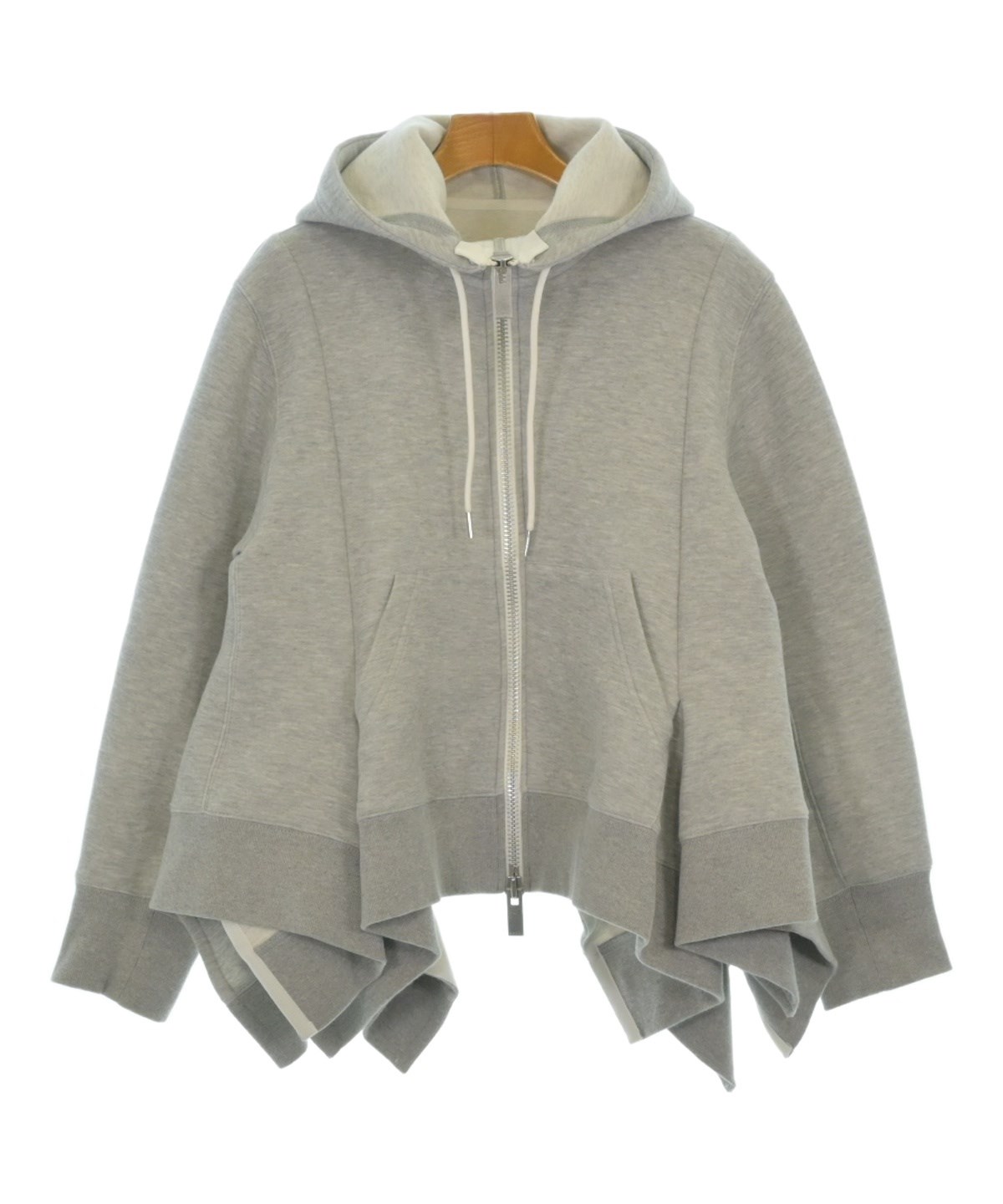 sacai（サカイ）パーカー グレー サイズ:2(M位) レディース