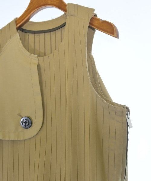 sacai（サカイ）ワンピース ベージュ サイズ:2(M位) レディース/2200704874176