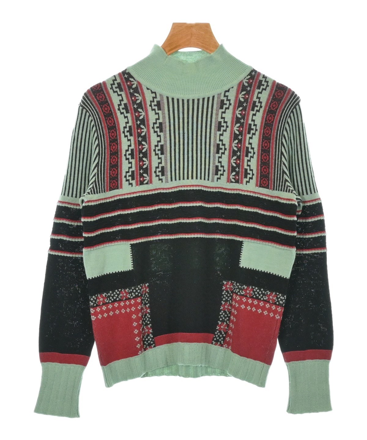 マメクロゴウチ　ニット 0359525D0001_x1_a001.jpg