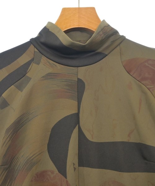 Mame Kurogouchi（マメクロゴウチ）Tシャツ・カットソー カーキ サイズ:4(XL位) レディース/2200625825073