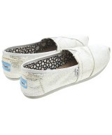 TOMS（トムス）その他 シルバー サイズ:24cm レディース/2200688722050