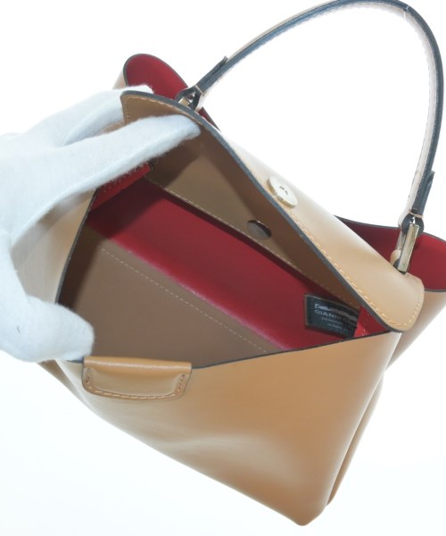GIANNI CHIARINI（ジャンニキャリーニ）その他 ベージュ サイズ:- レディース/2200680725608