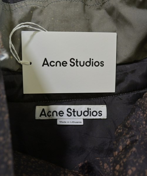 Acne Studios（アクネストゥディオズ）ダウンジャケット/ダウンベスト カーキ サイズ:50(XL位) メンズ/2200720958089