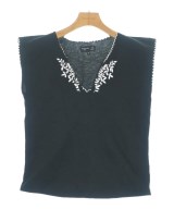 Agnes b. ノースリーブ