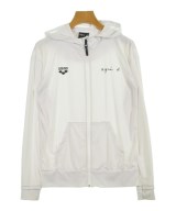 Agnes b. パーカー