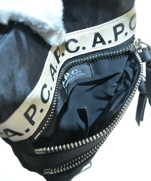 A.P.C.（アーペーセー）ショルダーバッグ 黒 サイズ:- メンズ/2200622611051