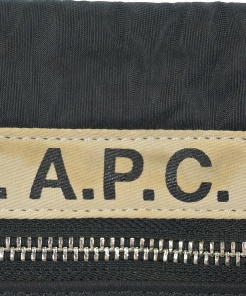 A.P.C.（アーペーセー）ショルダーバッグ 黒 サイズ:- メンズ/2200622611051