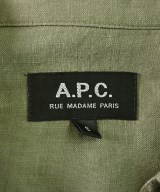 A.P.C.（アーペーセー）カジュアルシャツ カーキ サイズ:S メンズ/2200628284020