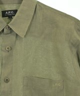 A.P.C.（アーペーセー）カジュアルシャツ カーキ サイズ:S メンズ/2200628284020