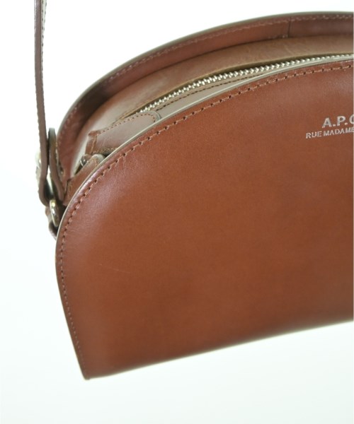 A.P.C.（アーペーセー）ショルダーバッグ 茶 サイズ:- メンズ/2200604595355